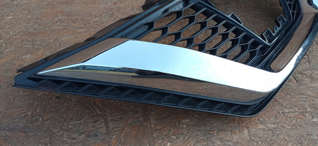 NISSAN QASHQAI II J11 LIFT 17- ATRAPA GRILL ZDERZAKA PRZEDNIEGO 62310HV00A