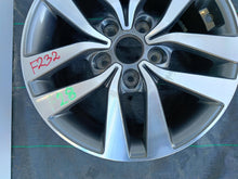 Load image into Gallery viewer, FELGA ALUMINIOWA HYUNDAI I30 I40 52910-G4200 6.5X16 5X114.3 ET50