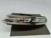 Załaduj zdjęcie do przeglądarki galerii, CITROEN C3 III 16- LAMPA LEWA ŚWIATŁO DRL LEWE PRZÓD LED 9823313080