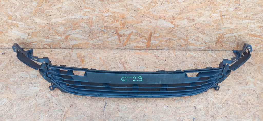 RENAULT CLIO 4 IV LIFT 16- ATRAPA KRATKA ŚRODKOWA GRILL 622542412R