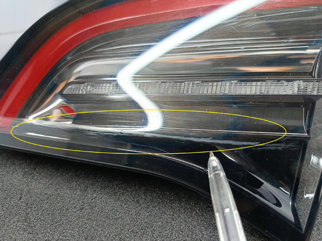 TESLA 3 M3 LIFT Y 20- HECKKLAPPENLEUCHTE RECHTS HINTEN LED OE 1502089-00-B