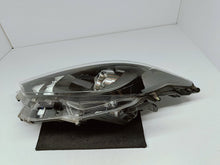 Laden Sie das Bild in den Galerie-Viewer, TOYOTA YARIS IV 4 19- SCHEINWERFER LINKS VORNE LINSE KOITO K0-6 EU