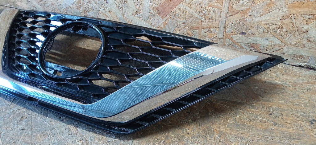NISSAN QASHQAI II J11 LIFT 17- KÜHLERGRILL STOSSFÄNGER VORNE DS0742001