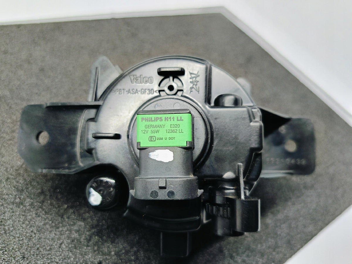 Clio II Laguna II Phare Gauche Halogen Antibrouillard Valeo 8200002469 — photo 11 sur 11