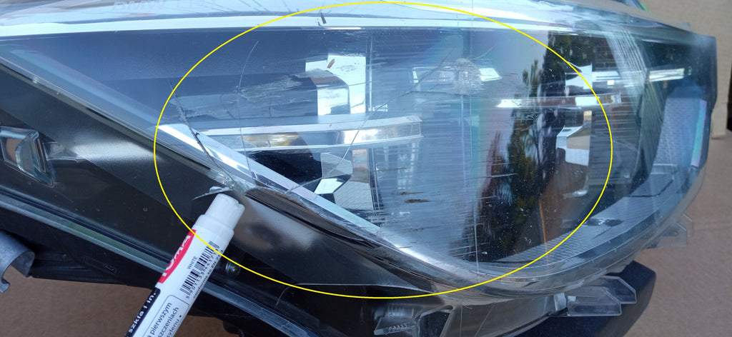 BMW 3 III F30 F31 LIFT 15- LAMPA PRAWA PRZÓD BMW LED HELLA 9883502-01