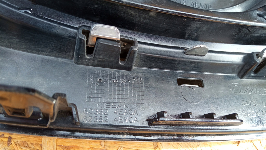 NISSAN QASHQAI II J11 13-17 KÜHLERGRILL GITTER 623124EA0D