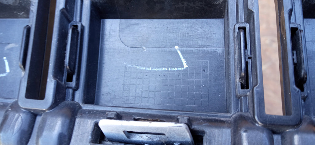 POLESTAR II 2 20- GRILL GITTER STOßSTANGE VORNE KAMERA RADAR 31698060