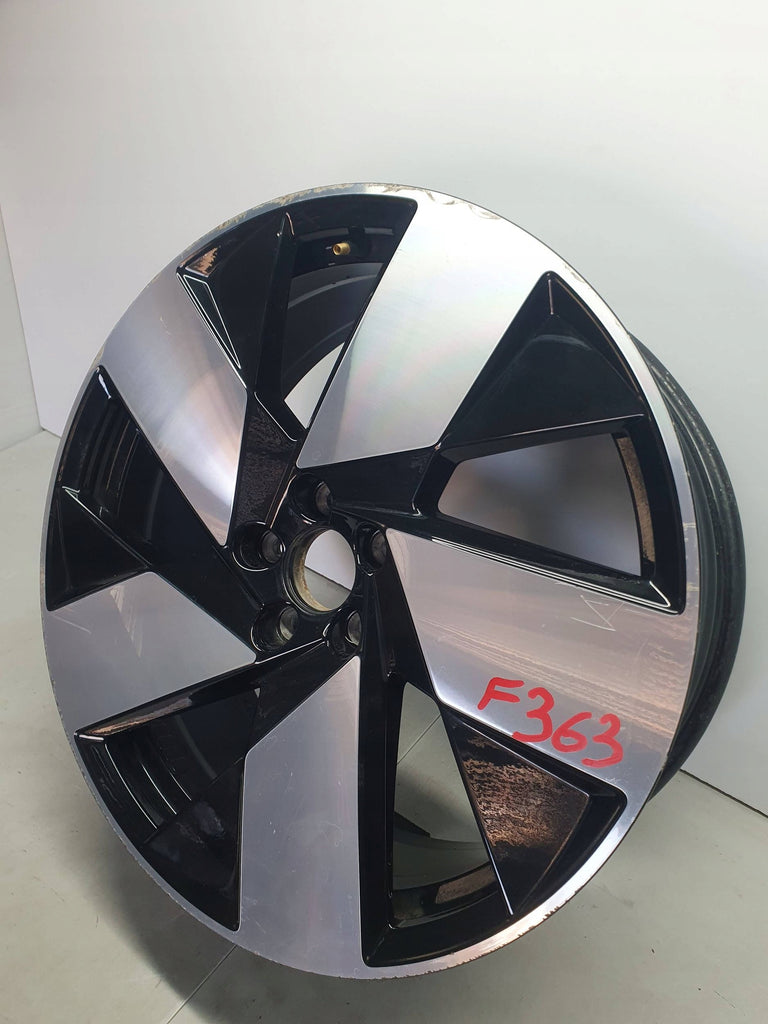 Volvo XC40 XC 40 ALUFELGE 20 ZOLL 8x20 ET50.5 5x108 32143629