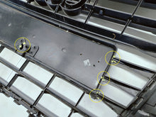Załaduj zdjęcie do przeglądarki galerii, Audi A3 III 8V 13- GRILL ATRAPA ZDERZAKA PRZEDNIEGO 8V3853651