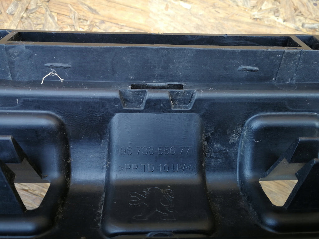 PEUGEOT 208 I 12- ATRAPA GRILL KRATKA DOLNA ZDERZAKA PRZEDNIEGO 9673855677