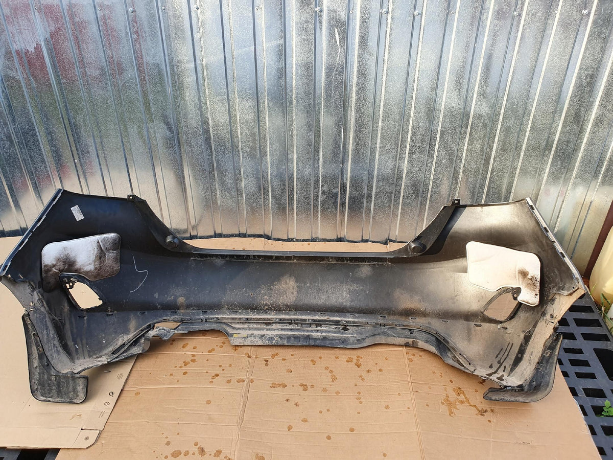 Ford Fiesta MK8 MK 8 Zderzak Tył Tylny — zdjęcie 5 z 8