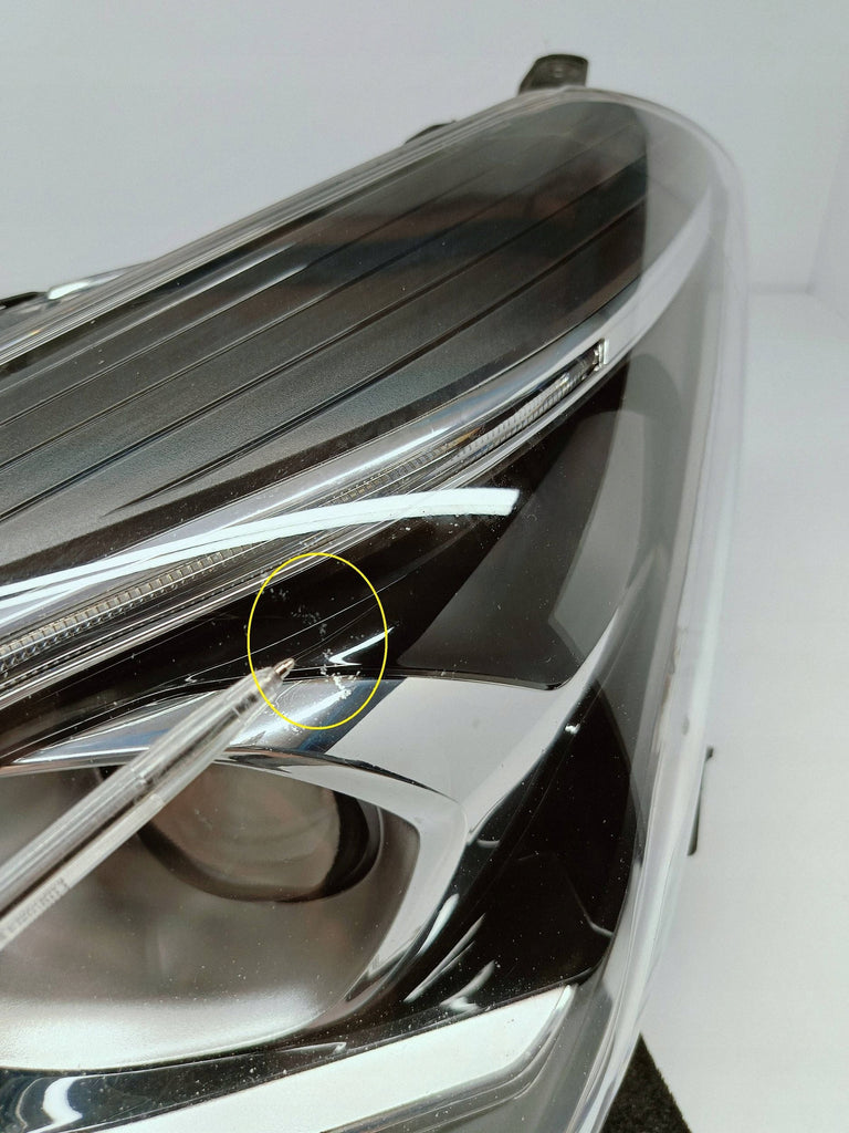 Toyota Yaris III LIFT 17- LAMPA LEWA PRZÓD SOCZEWKA + LED EU 0D-197