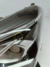 Load image into Gallery viewer, Toyota Yaris III LIFT 17- LAMPA LEWA PRZÓD SOCZEWKA + LED EU 0D-197