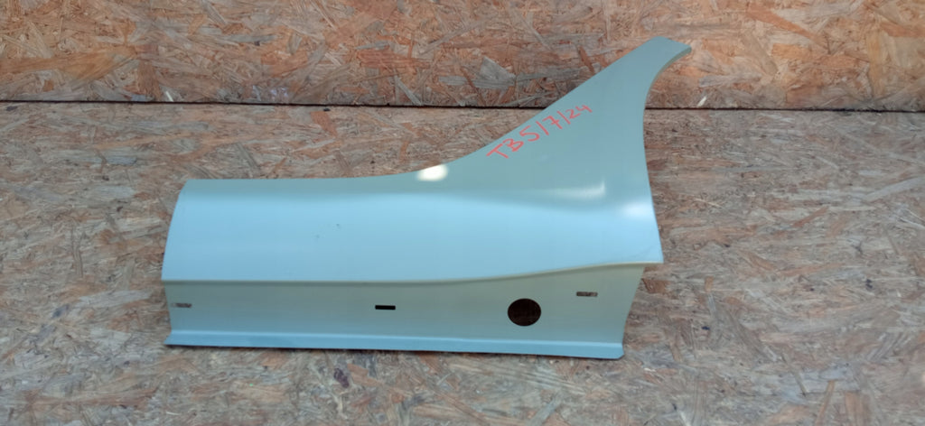 TESLA MODEL 3 III 17- SCHWELLE C-SÄULE KURVENSTÜCK KNIELENK LINKS HINTEN 1073677-SC-B