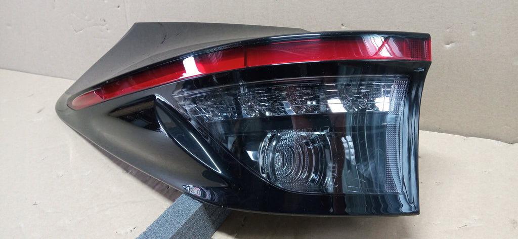 TOYOTA YARIS CROSS 20- RÜCKLEUCHTE LINKS HINTEN LED 81560-0DE20 0D-319