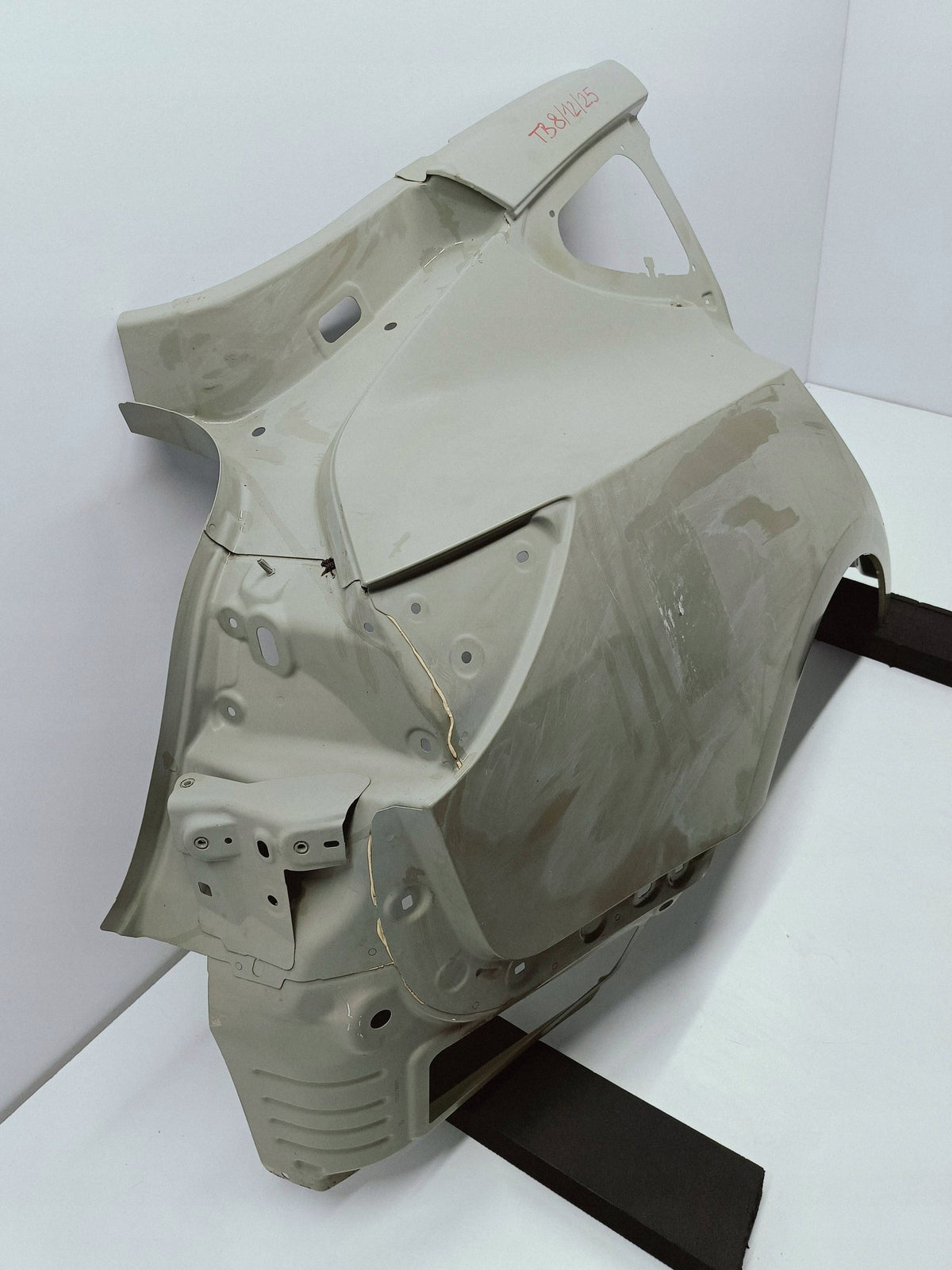 Tesla Model 3 M3 17- Fender Right Rear Panel Quarter Panel 16255823098A — photo 4 of 12