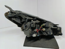 Laden Sie das Bild in den Galerie-Viewer, TOYOTA YARIS III LIFT 14- SCHEINWERFER LINKS VORNE KOITO OD-160