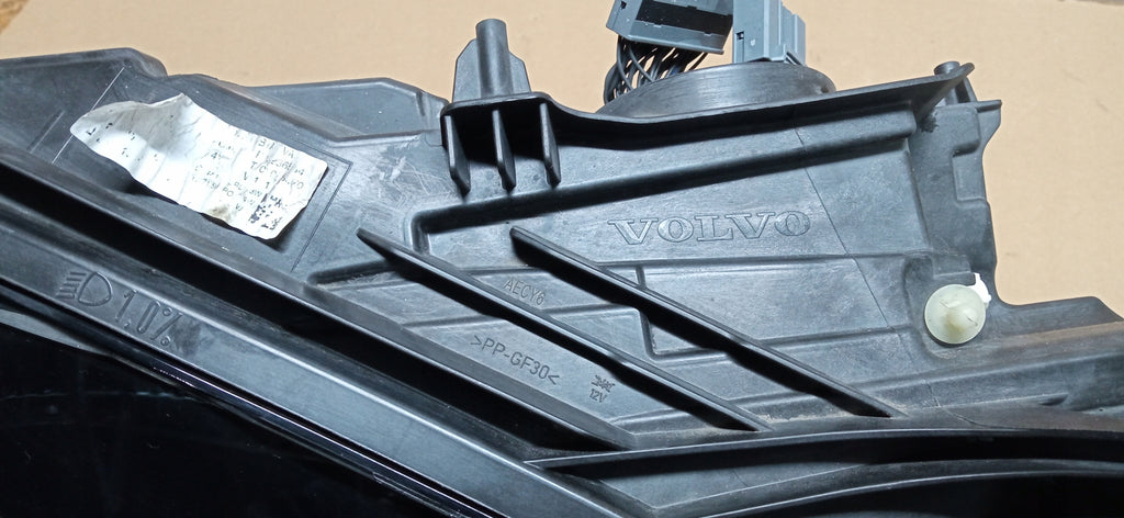 VOLVO V60 S60 II 18- SCHEINWERFER LINKS VORN VOLL-LED EU
