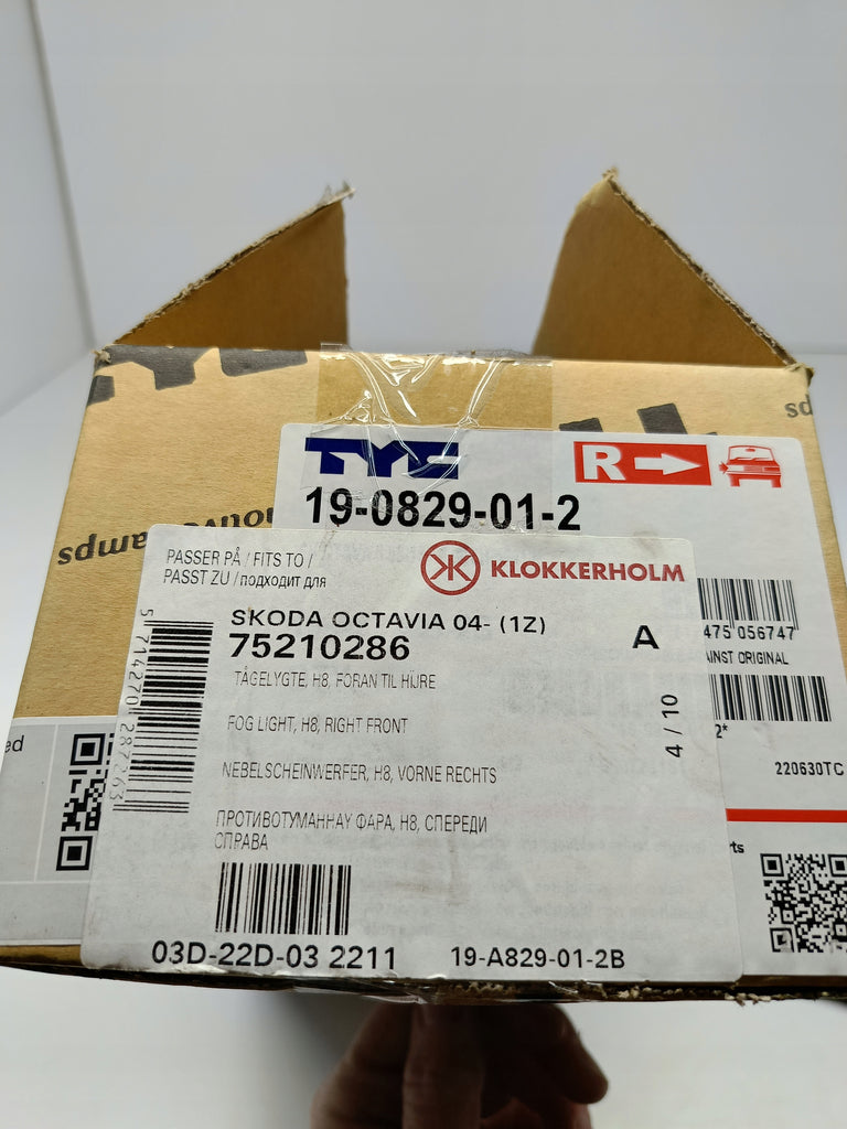 SKODA OCTAVIA II FL 08- HALOGEN LAMPA PRAWY PRZÓD H8/P21W TYC 19-0829-01-2