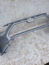 Laden Sie das Bild in den Galerie-Viewer, TOYOTA RAV4 V 5 19- STOSSFÄNGER VORN SRA-PDC 19- 52119-42B20