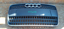 Załaduj zdjęcie do przeglądarki galerii, AUDI Q7 4L 06- ATRAPA KRATKA ŚRODKOWA GRILL ZDERZAKA PRZÓD 4L0853651