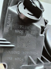 Laden Sie das Bild in den Galerie-Viewer, Skoda Fabia III 3 NJ3 14- LAMPA LEWA PRZÓD PRZEDNIA ZWYKŁA H4 6V1941015