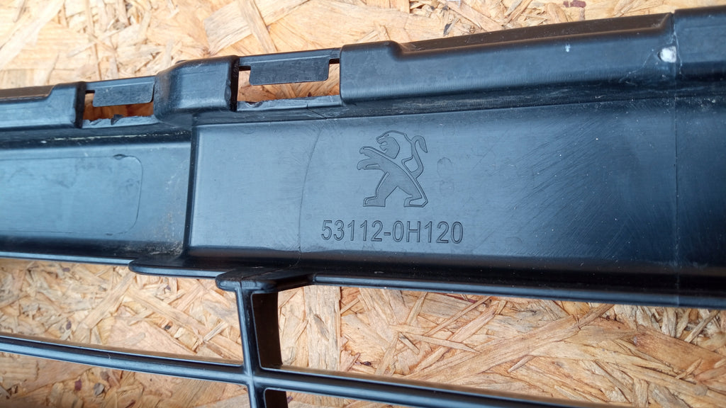 PEUGEOT 108 14- KÜHLERGRILL