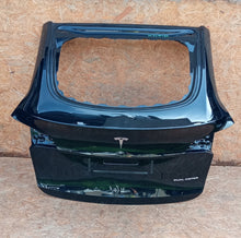 Load image into Gallery viewer, TESLA MODEL Y 20- KLAPA BAGAŻNIKA TYŁ TYLNA