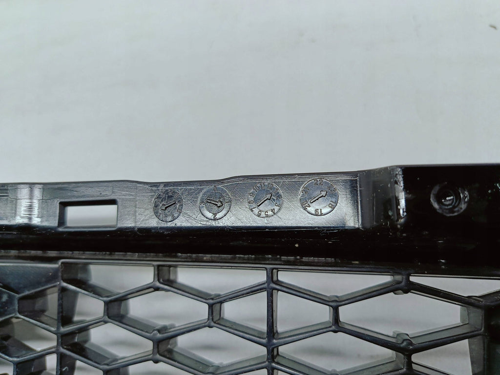 Mazda 3 IV BP 19- KÜHLERGRILL STOSSSTANGE VORNE BCKN-50711