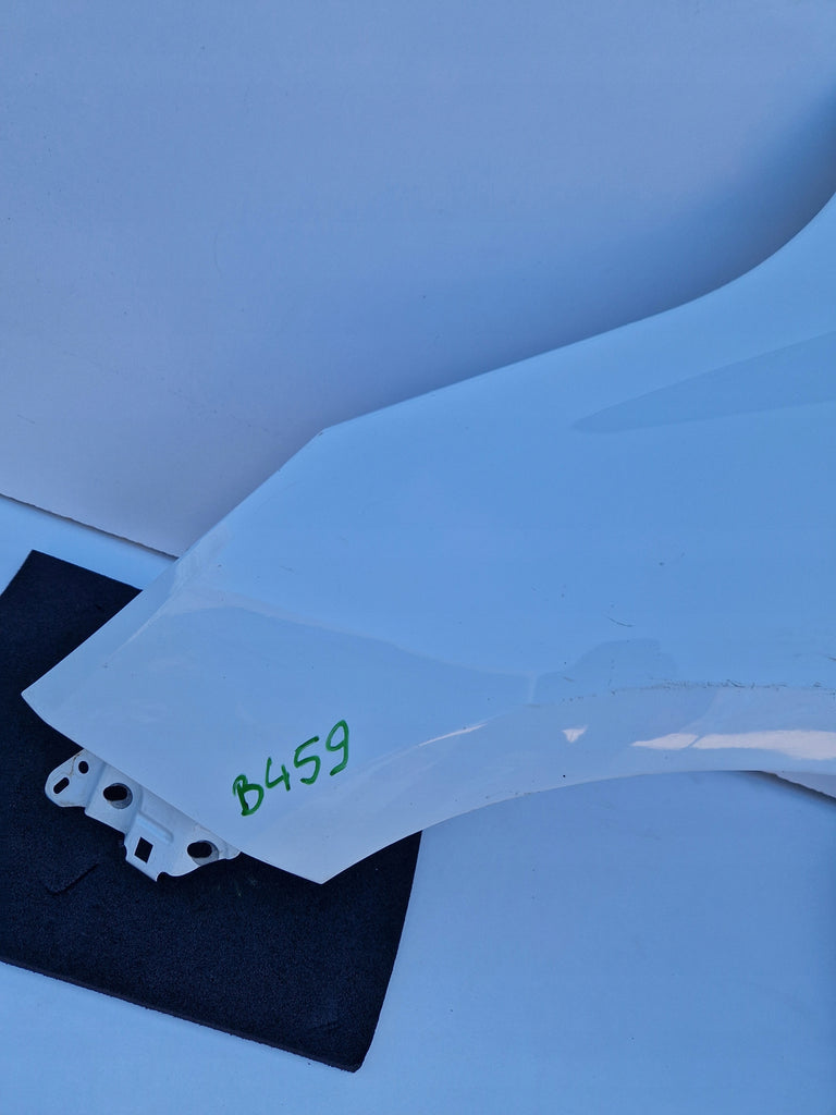 OPEL CORSA E 14- KOTFLÜGEL LINKS VORNE