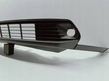Laden Sie das Bild in den Galerie-Viewer, TOYOTA YARIS CROSS 20- FRONTSPOILER UNTERTEIL STOSSSTANGE 52129-0D080