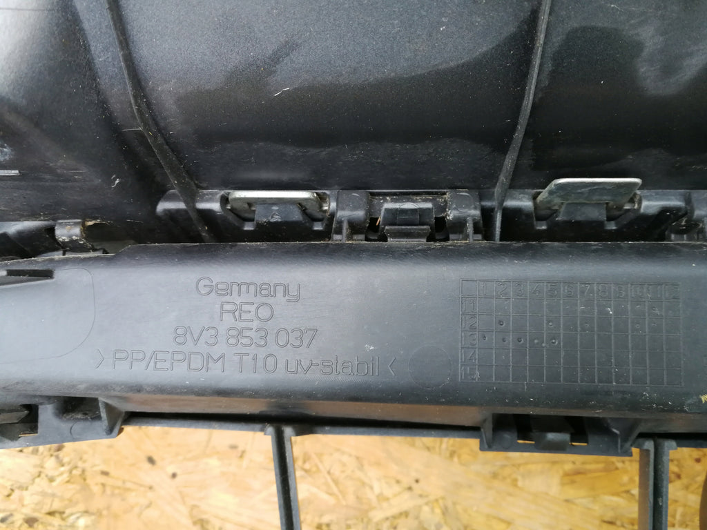 AUDI A3 8V 13- KÜHLERGRILL STOSSFÄNGER VORNE 8V3853651