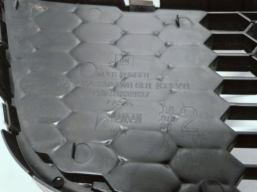Chevrolet Cruze 2009- KÜHLERGRILL STOSSFÄNGER VORNE 96832937