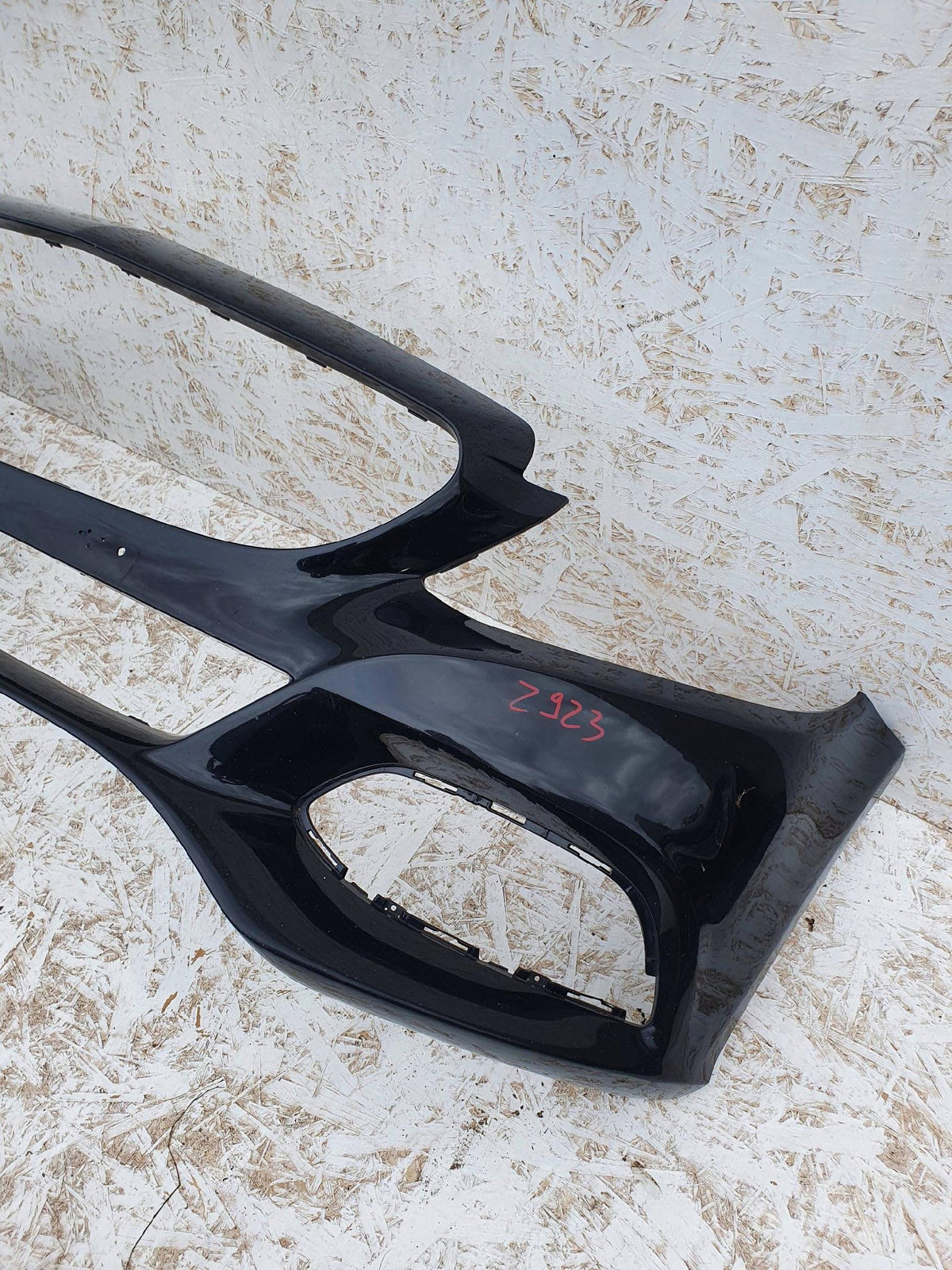 C Class 205 Front Bumper Front Without Czujników 2058800125 — photo 2 of 9