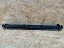 Laden Sie das Bild in den Galerie-Viewer, VOLVO V70 III S80 II 07- KÜHLERGRILL STOSSSTANGE VORNE 30763113