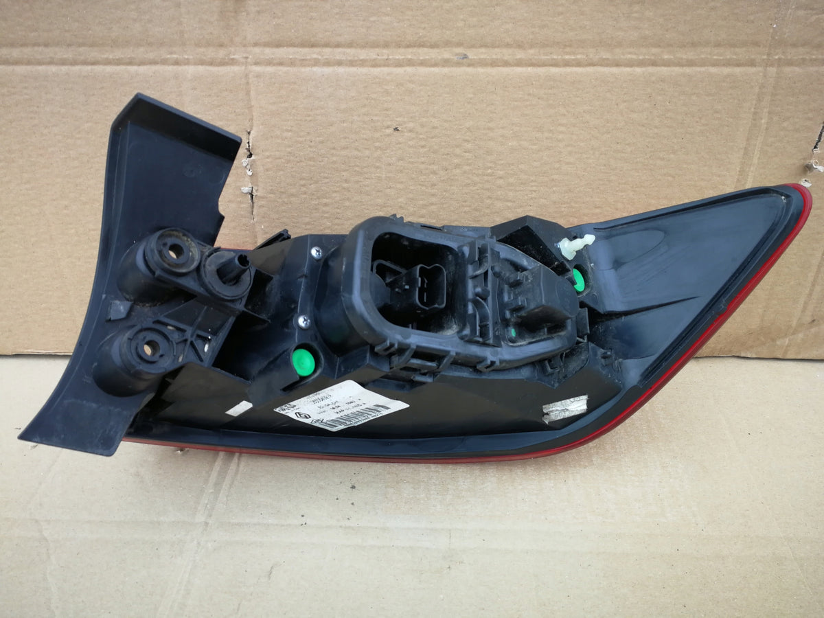 Renault Clio IV Hb 12- Lampa Lewy Tył Lewa Tylna 265554091R — zdjęcie 5 z 6