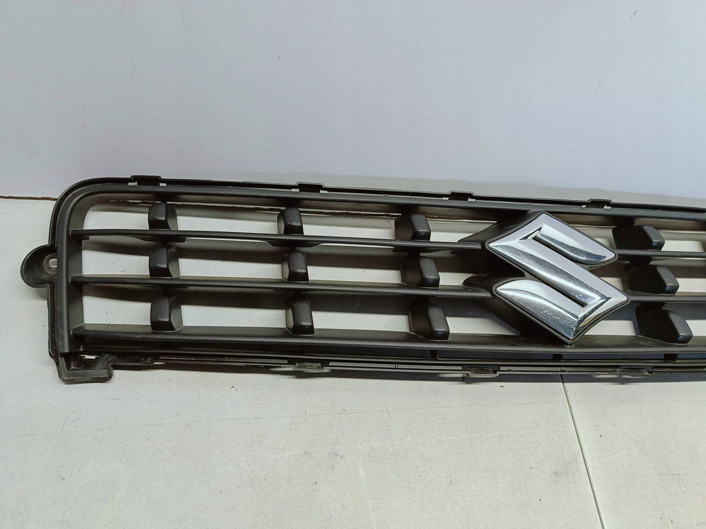 Suzuki Splash LIFT 12- KÜHLERGRILL STOSSFÄNGER VORNE EMBLEM 7174180M0