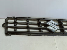 Laden Sie das Bild in den Galerie-Viewer, Suzuki Splash LIFT 12- KÜHLERGRILL STOSSFÄNGER VORNE EMBLEM 7174180M0