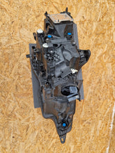 Laden Sie das Bild in den Galerie-Viewer, VOLVO V60 S60 II 18- FULL LED SCHEINWERFER LINKS VORN