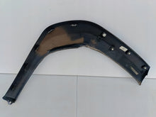 Laden Sie das Bild in den Galerie-Viewer, TOYOTA YARIS CROSS 20- KOTFLÜGELLEISTE LINKS HINTEN 75652-K2011
