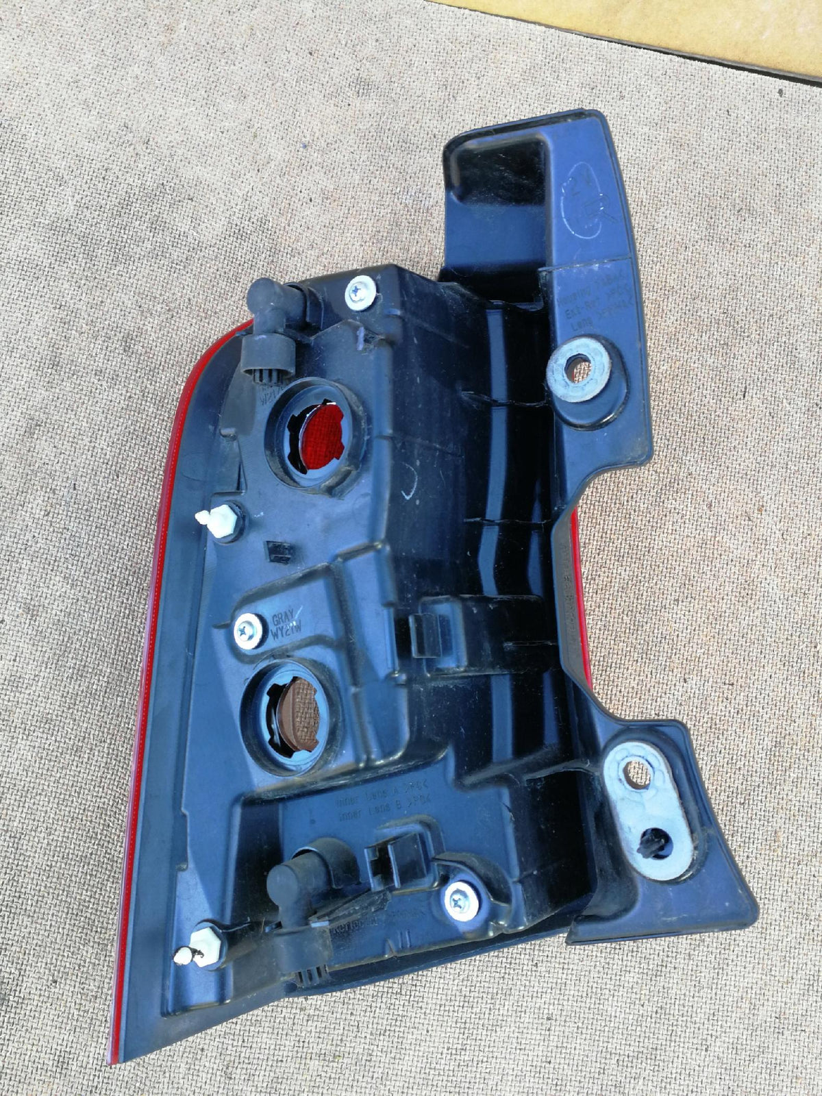 Suzuki Ignis III 3 16- Rear Right Light Right Rear Koito 220-59343 — photo 5 of 7