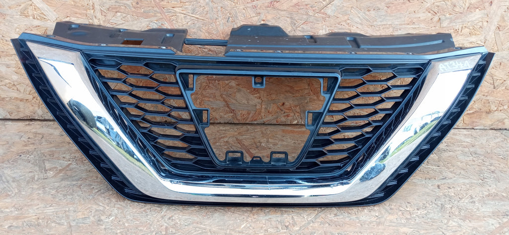 NISSAN QASHQAI II J11 LIFT 17- ATRAPA GRILL ZDERZAKA PRZEDNIEGO 62310HV00A
