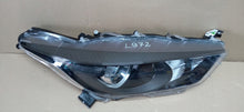 Załaduj zdjęcie do przeglądarki galerii, TOYOTA YARIS IV 4 19- LAMPA REFLEKTOR PRAWY PRZÓD SOCZEWKA KOITO K0-6 EU