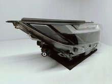 Laden Sie das Bild in den Galerie-Viewer, Toyota RAV 4 V LIFT 22- SCHEINWERFER RECHTS VORNE FULL LED EU 81145-42E10
