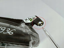 Załaduj zdjęcie do przeglądarki galerii, TOYOTA YARIS IV 4 P21 19-LAMPA REFLEKTOR PRAWY PRZÓD SOCZEWKA KOITO K0-6 EU