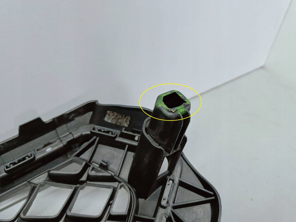 Seat Tarraco 18- KÜHLERGRILL STOSSSTANGE VORNE 5FJ853654B