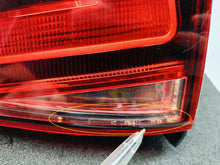 Laden Sie das Bild in den Galerie-Viewer, VOLKSWAGEN GOLF VII 7 HB 12- LAMPA KLAPY BAGAŻNIKA PRAWY TYŁ 5G0945094AE