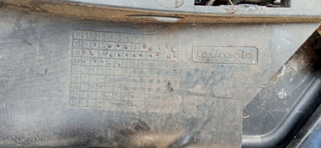 PEUGEOT 208 LIFT 15- ZDERZAK PRZÓD PRZEDNI 9810513777