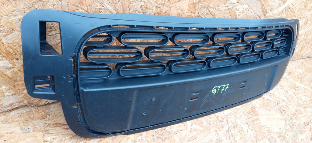 CITROEN C3 III 16- ATRAPA KRATKA ŚRODKOWA GRILL ZDERZAKA PRZÓD 9812061877