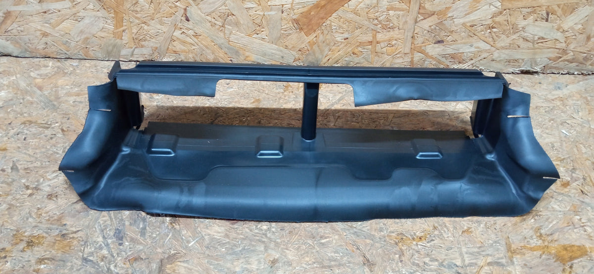 Ford Focus 11- Steering Wheel Air Upper New BM51-8312-Ac — photo 1 of 9